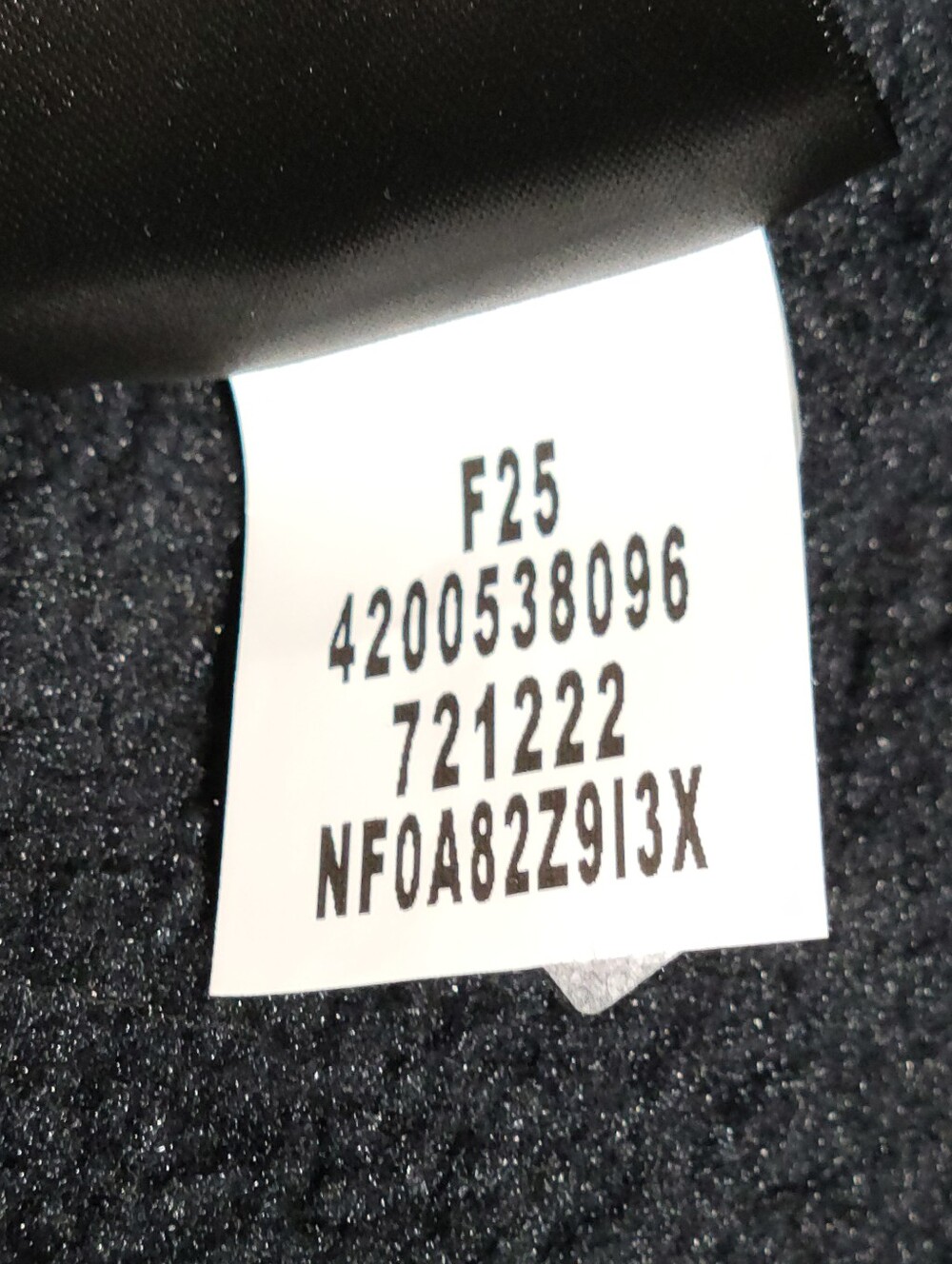 The North Face TNF x SKIMS 1995 Denali Fleece Jacket Onyx Unisex XXS NEW - Picture 6 of 8